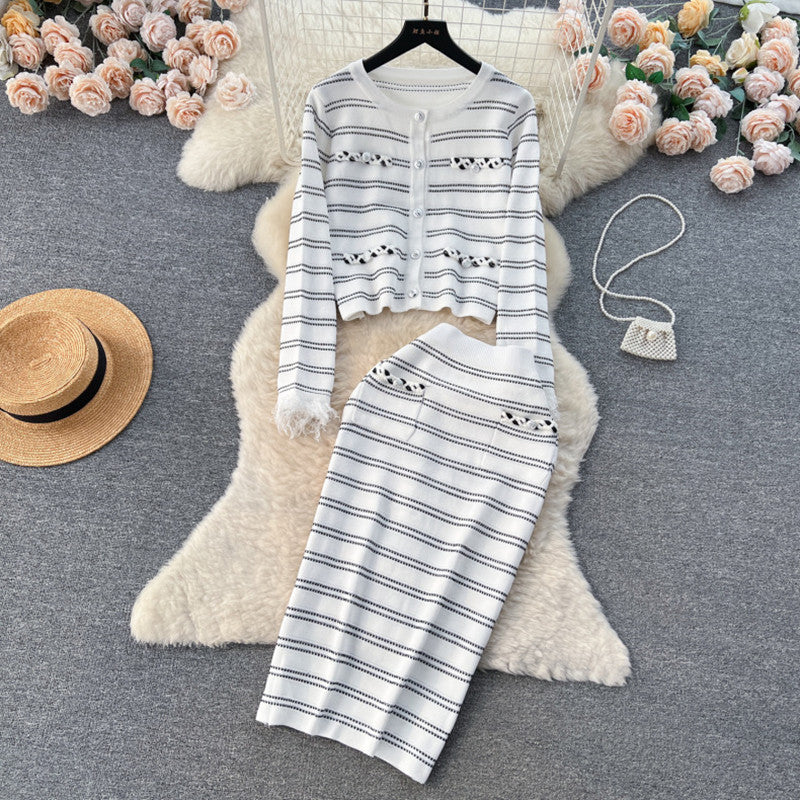 Elegant women's knit set with zipper Lune London