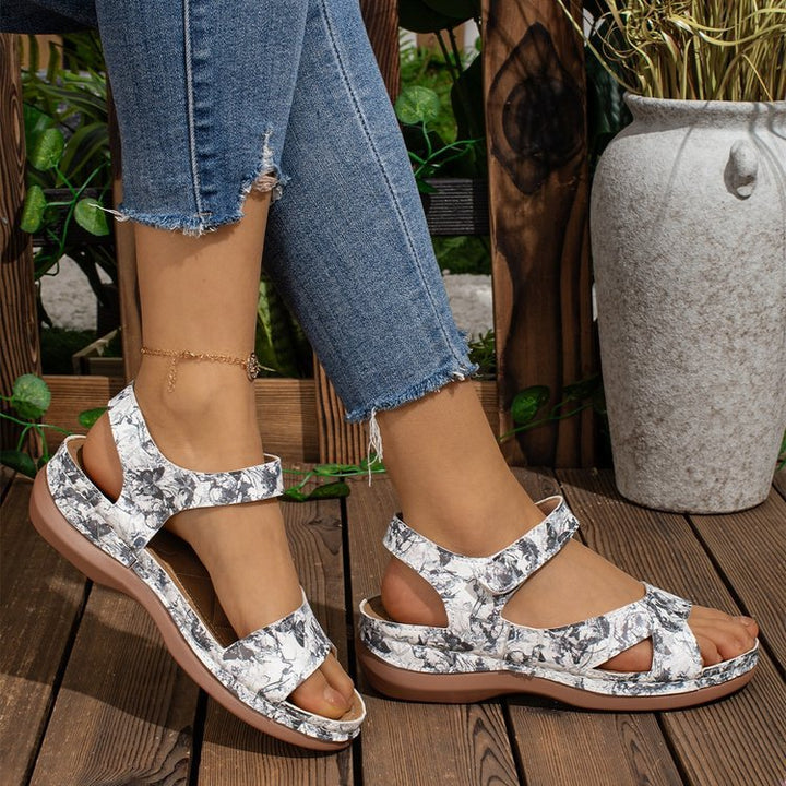 Comfortable wedge sandals for ladies with adjustable straps and anatomical sole Lune London