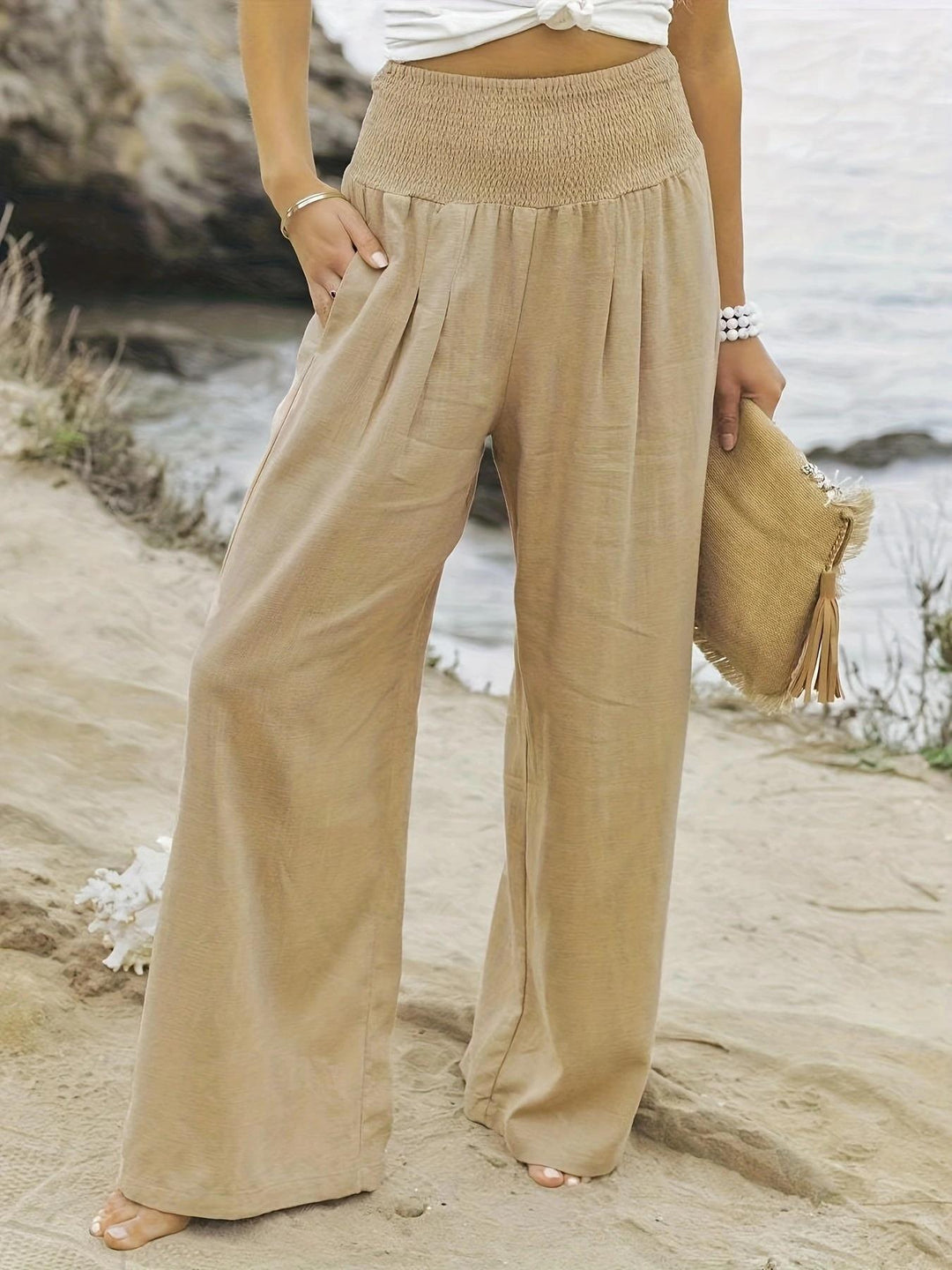 Loose summer pants for women with elastic waistband and comfortable pockets Lune London