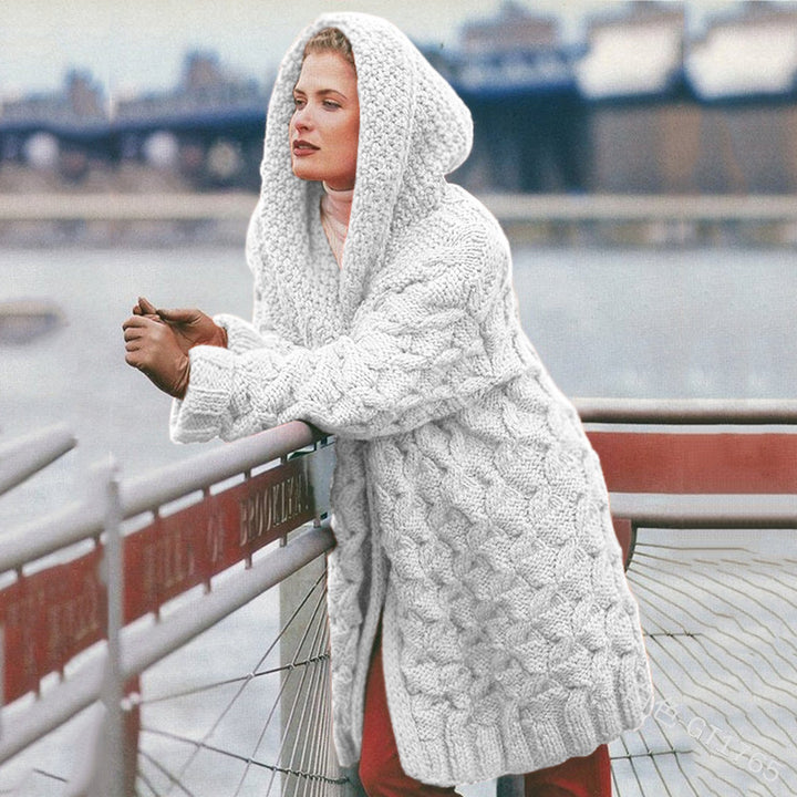 Chunky knit coat for women with hood and oversized design Lune Londonl