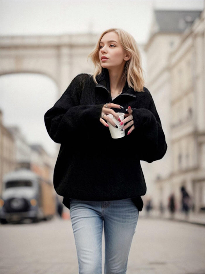Pull femme douillet avec col montant et broderie Lune Londonl