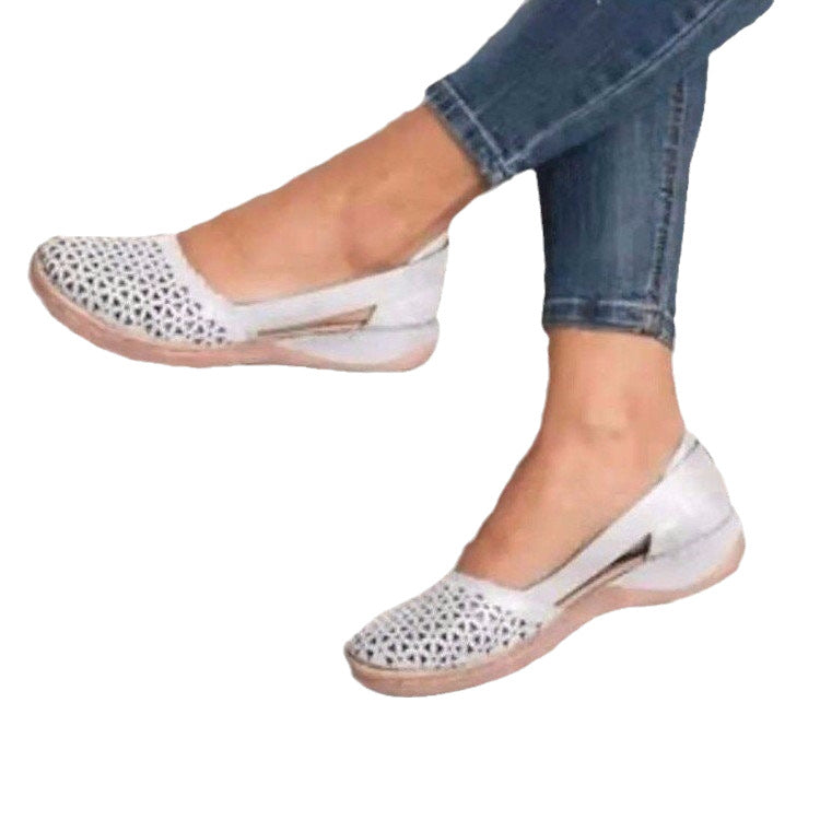 Breathable casual shoes for women with closed heel Lune London