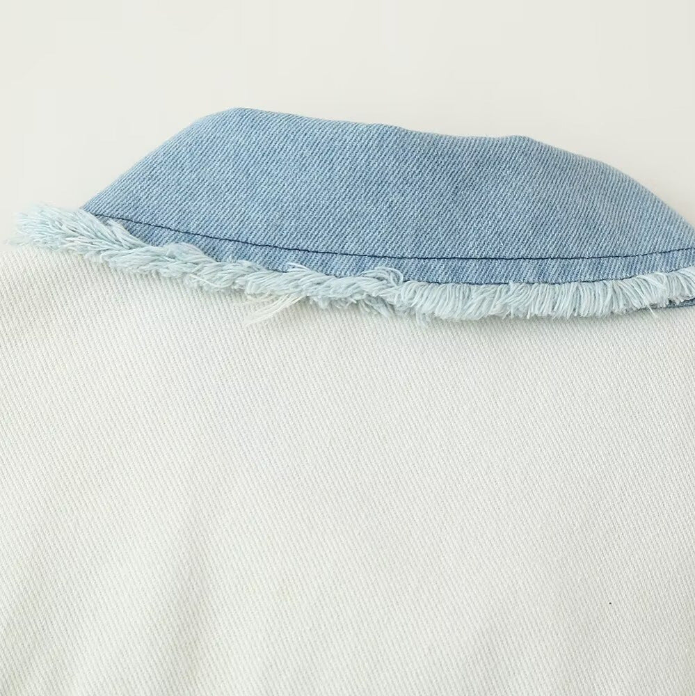 Cropped denim jacket for women with contrasting pockets and frayed hem Lune London