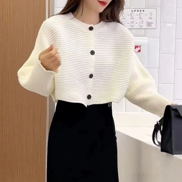 Cardigan ample pour femmes avec détails de boutons et coupe large Chic & Stil