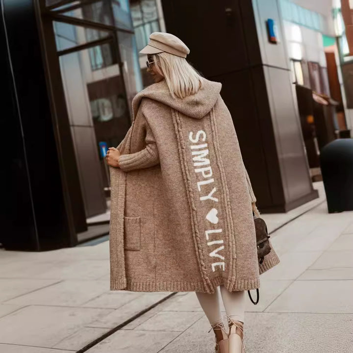 Wool coat for women with spacious pockets and a modern cut Lune London