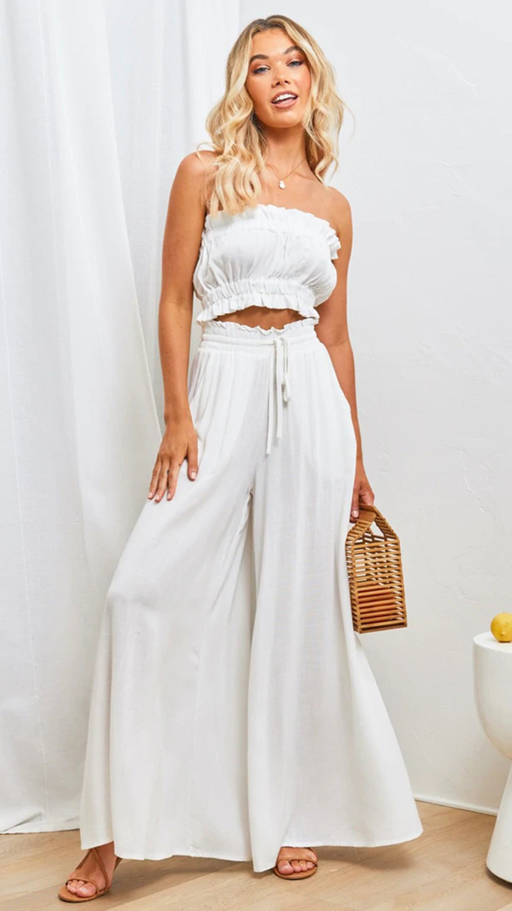Light maxi skirt for women with adjustable elastic waistband and practical side pockets Lune London