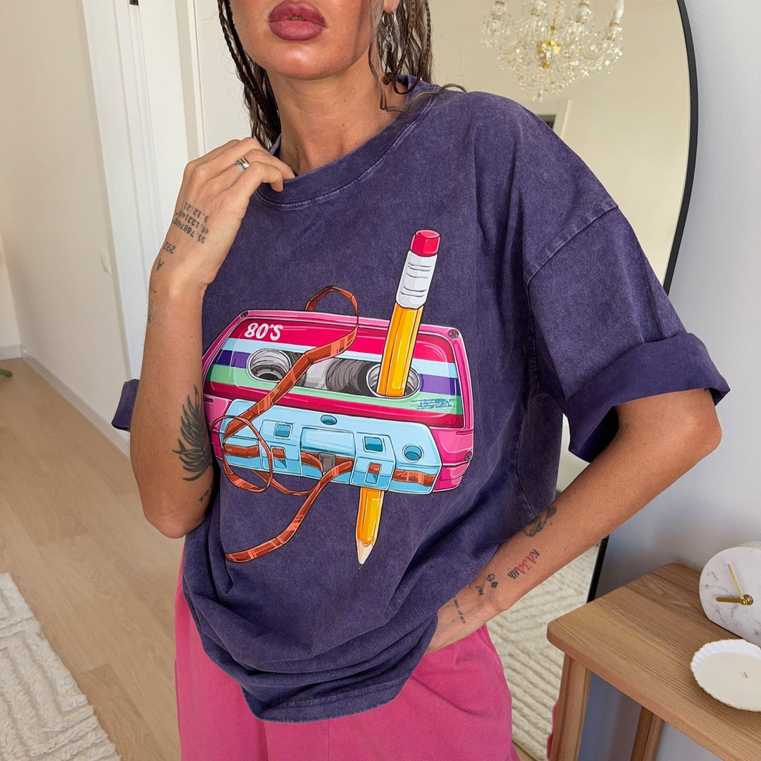 Oversize T-shirt for women with creative 80s graphic design Lune London