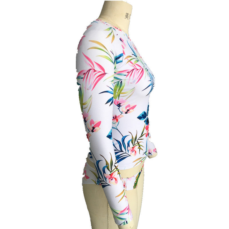 Women's Sporty Rashguard Bikini Set with Long Sleeve and Floral Design Lune London