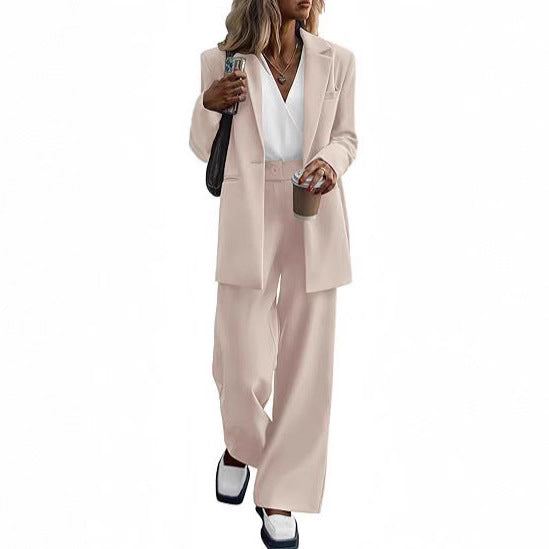 Women Elegant set with fitted silhouette and modern accents Lune London
