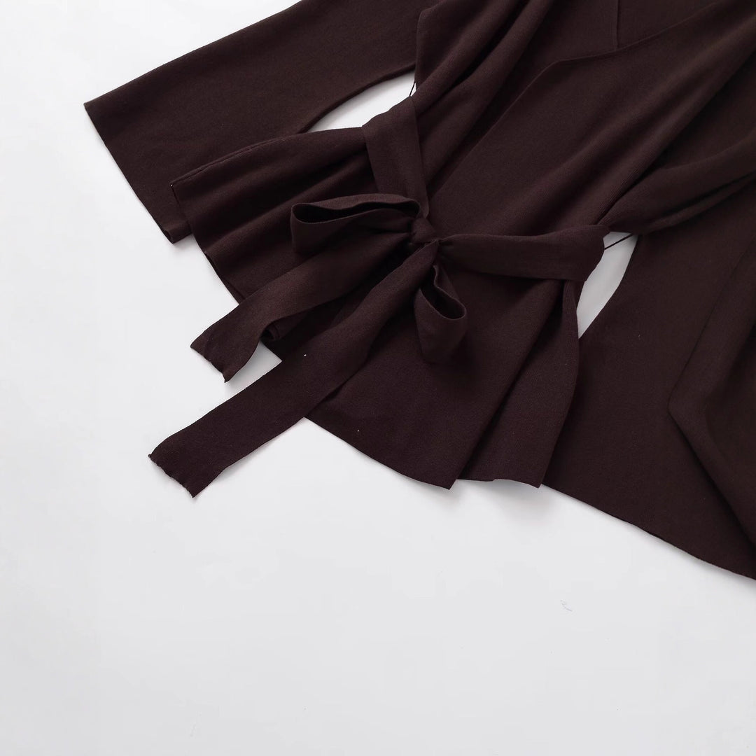 Fashionable wrap jacket for women with wide sleeves and a tie belt Lune London