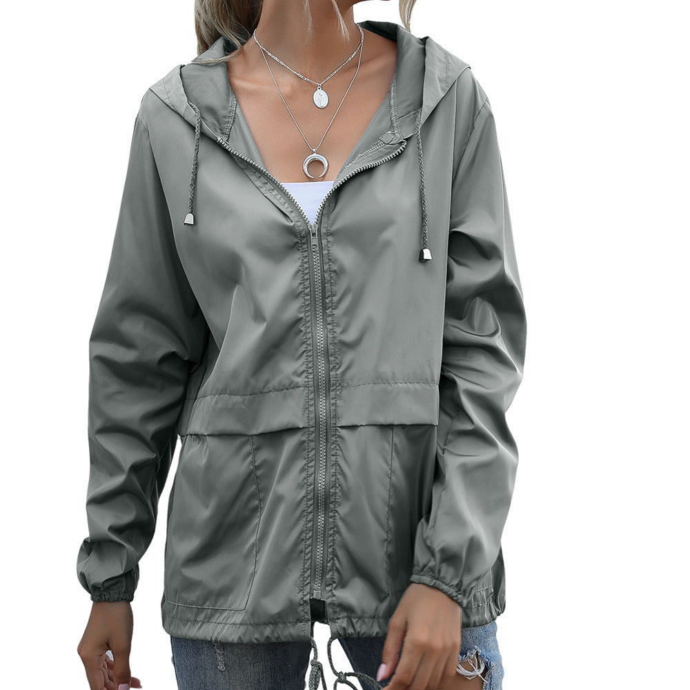 Leisure jacket for women with adjustable drawstring and lightweight material Lune London