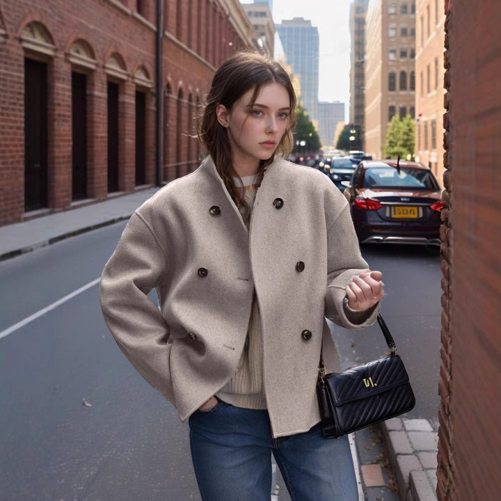 Chic and stylish cropped blazer for ladies