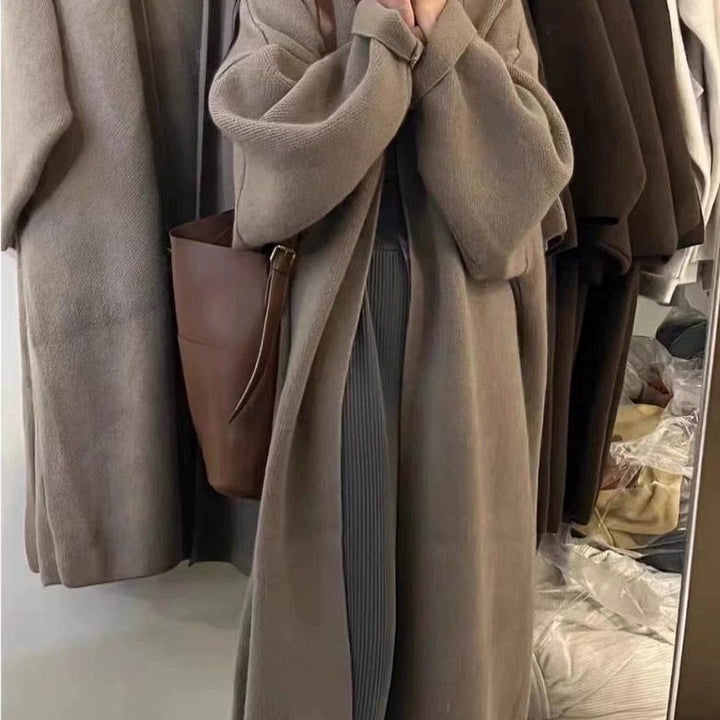 Manteau long en tricot pour femmes avec une coupe surdimensionnée et une doublure en polaire douce
