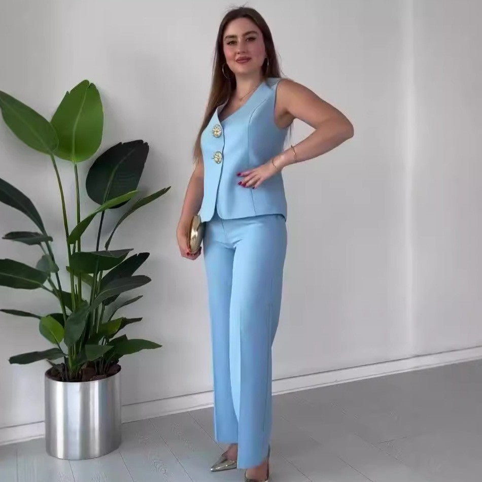 Ladies elegant set consisting of a sleeveless top and palazzo pants Lune London