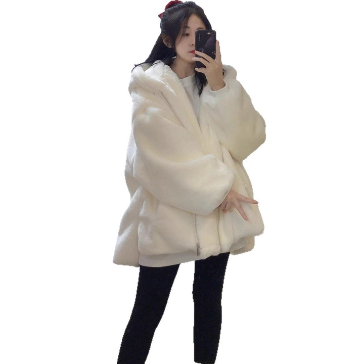 Manteau en peluche pour femmes avec coupe généreuse et col montant Chic & Stil