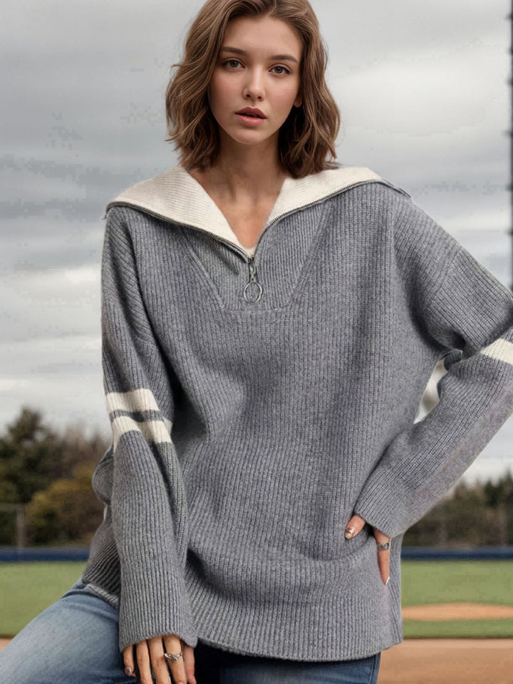 Oversized sporty sweatshirt for women with zipper and wide sleeves Lune London