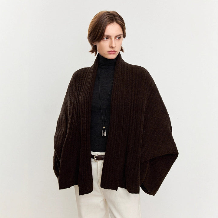Poncho aéré en tricot pour femmes en laine fine Chic & Stil