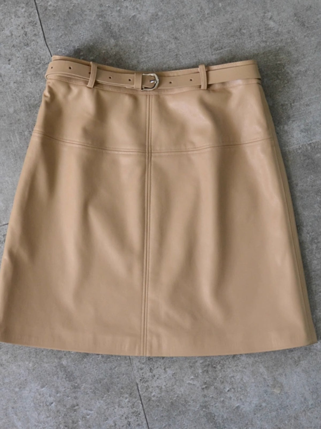 Lune London high-quality faux leather mini skirt for women with a modern cut