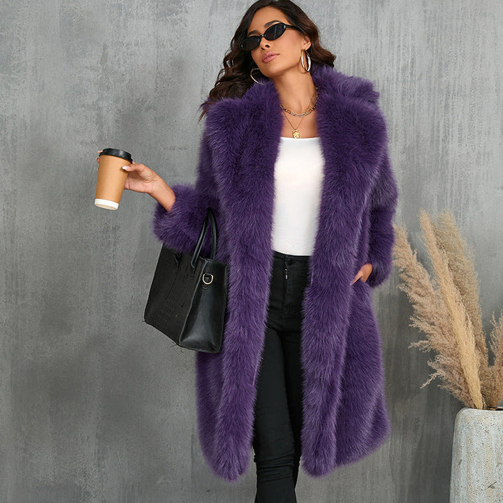 Women's Luxurious Faux Fur Coat with Elegant Cut Lune London