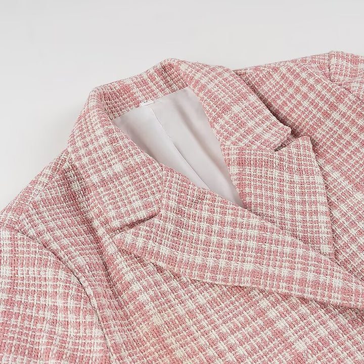 Veste à carreaux courte pour femmes en coupe classique avec patte de boutonnage double Chic & Stil