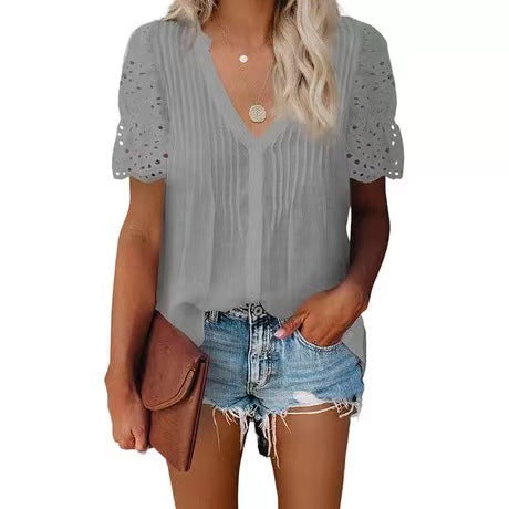 Women's blouse with refined fabric details and lace sleeves Lune London