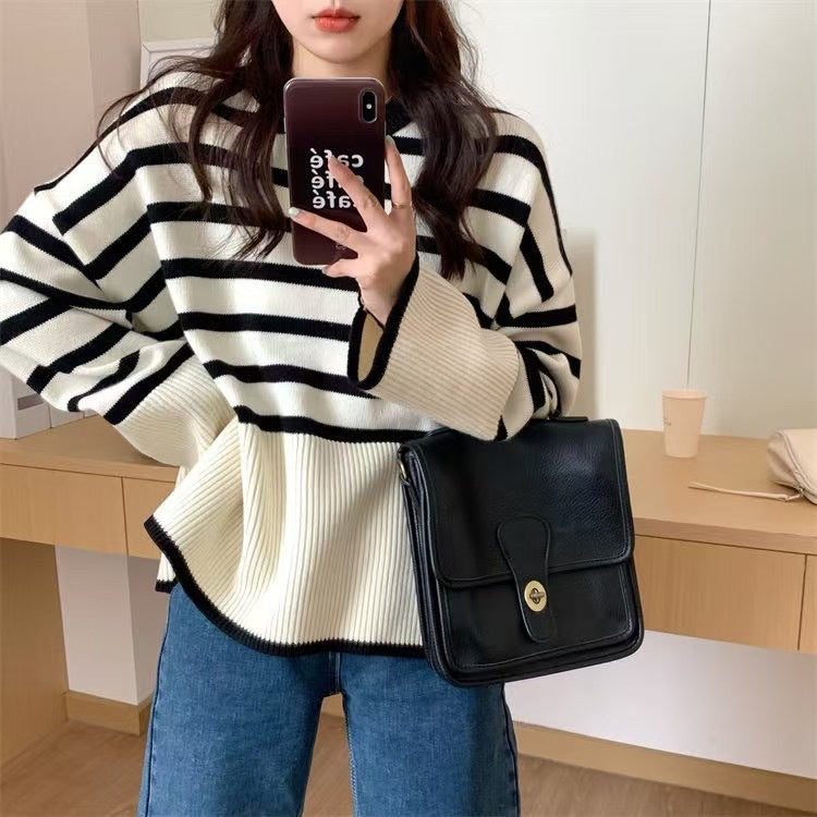 Comfortable knitted sweater for women with Lune London stripes
