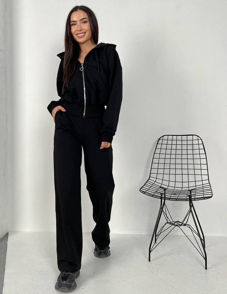 Women's tracksuit with zipper and comfortable fit Lune London