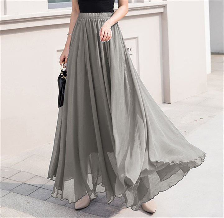 Long and flowing skirt for women with elastic waist and floating hem Lune London