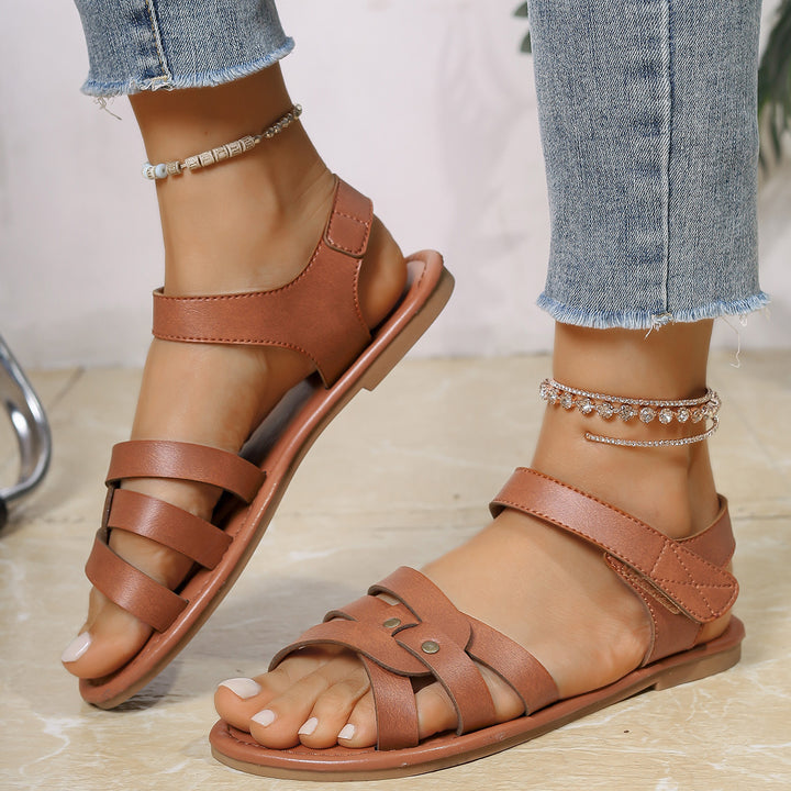 Sandals for women with a casual and modern design Lune London