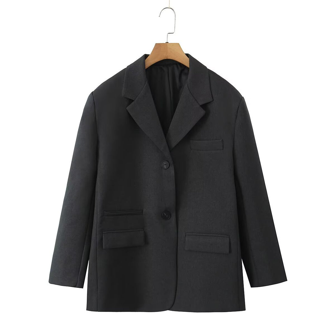 Elegant women's blazer with modern loop elements and practical pockets Lune London