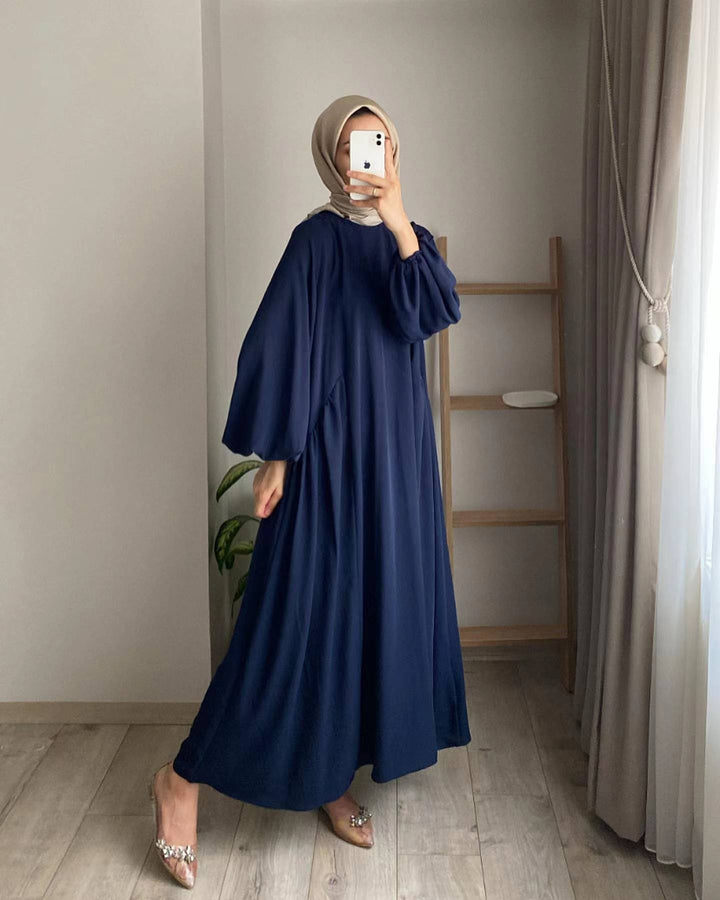 Elegant maxi dress for ladies with voluminous sleeves and a fluid cut Lune London