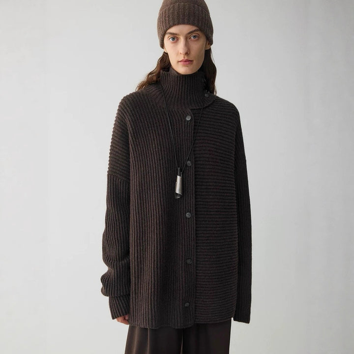 Cardigan femme en tricot épais avec col haut et patte de boutonnage Chic & Stil