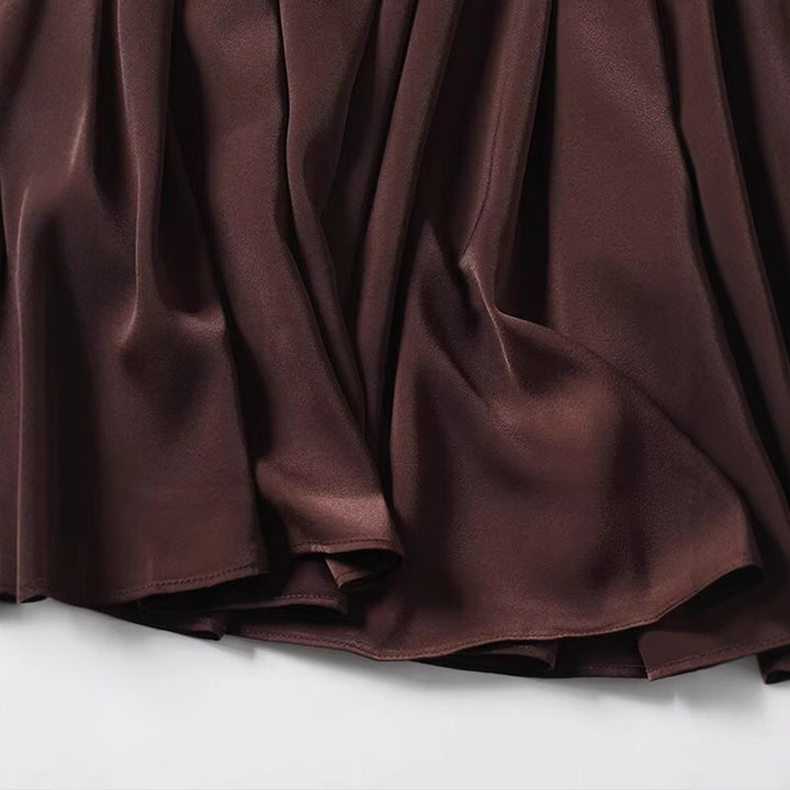 Pleated maxi skirt for women with elastic waistband and fluid cut Lune London
