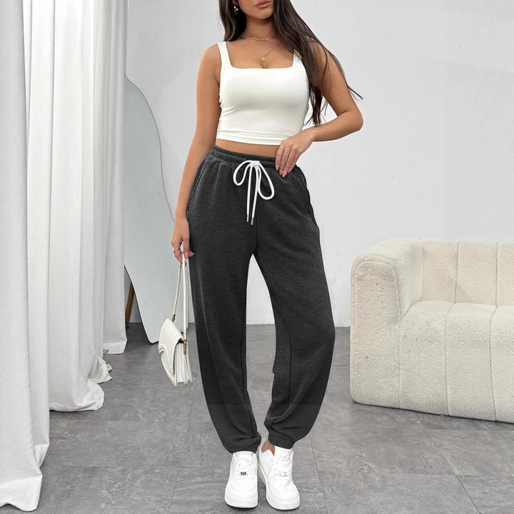 Comfortable sports pants for women with elastic waistband and drawstring Lune London