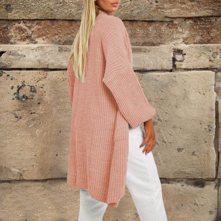 Thick knitted cardigan for women with a loose fit and practical pockets Lune London