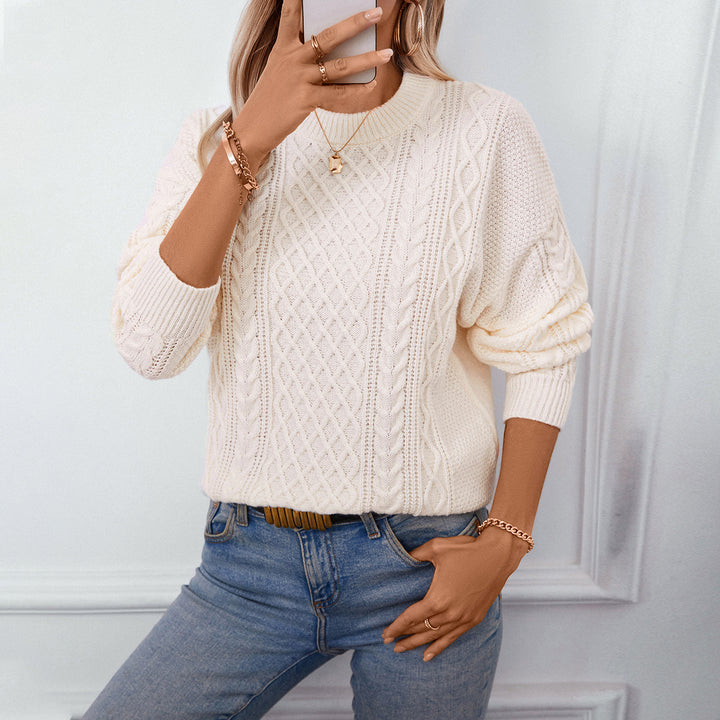 Thick knit pullover for women with a refined cable pattern and a chic round neck Lune London