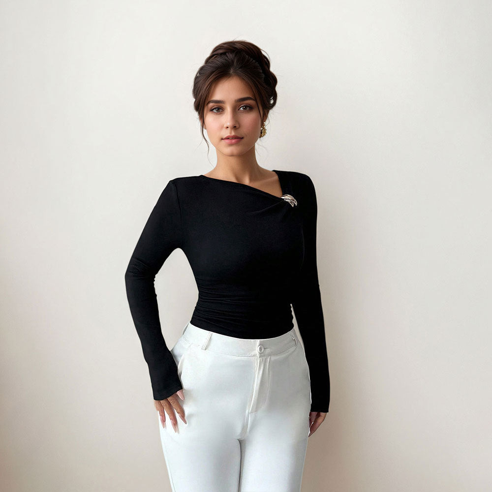 Top à manches longues ajusté pour femmes avec détail élégant en torsion Chic & Stil