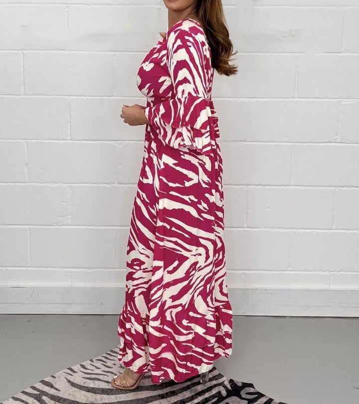 Maxi dress for women with V-neck and flared skirt Lune London