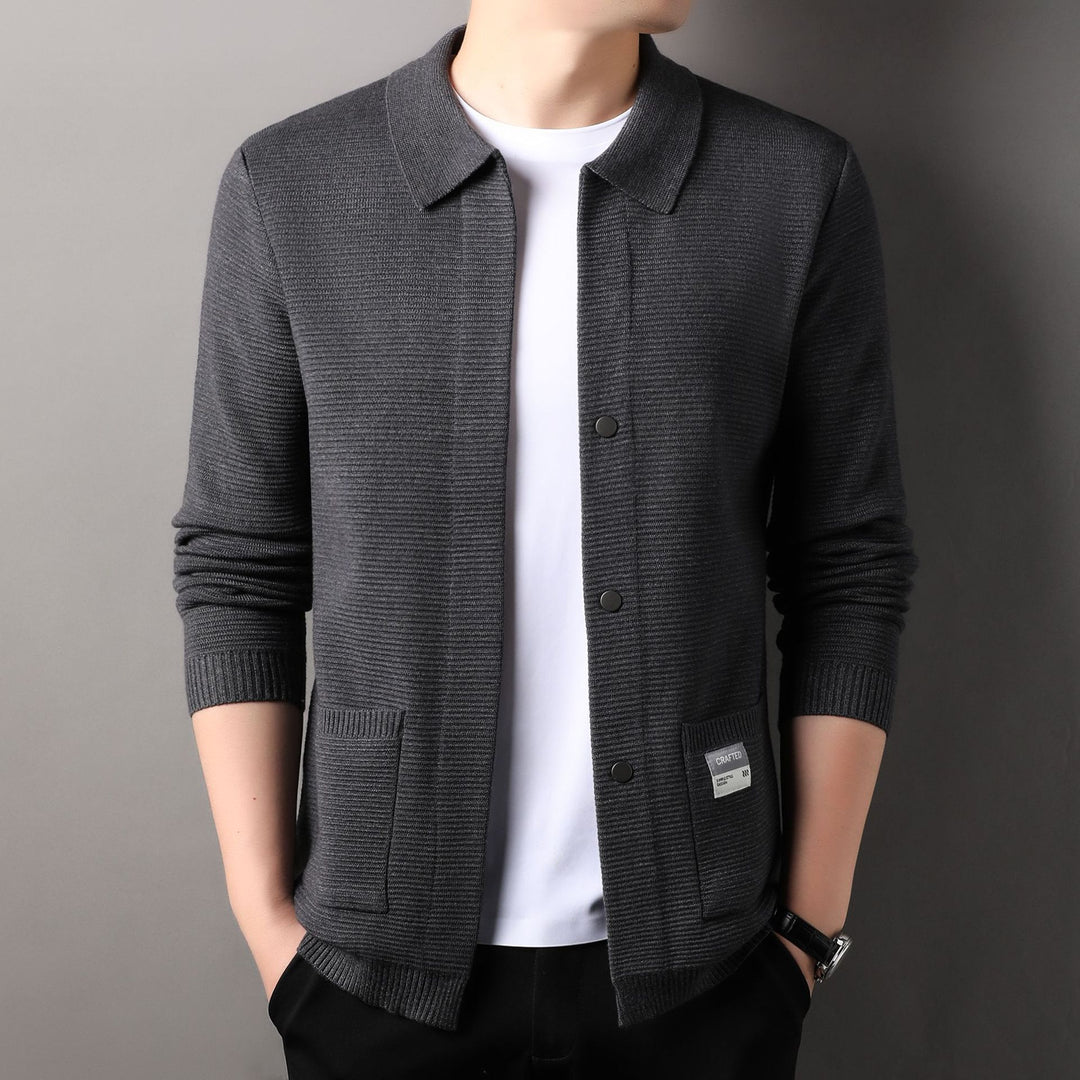 Elegant knitted jacket for men with practical pockets and modern cut Lune London