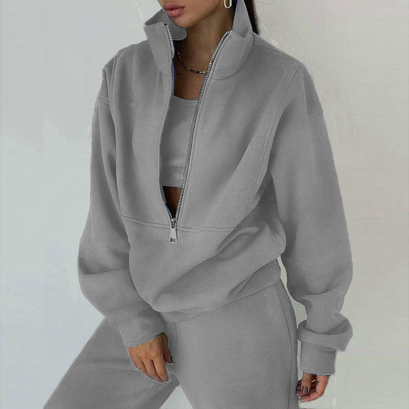 Women's zip hoodie with high collar and casual cut Chic & Stil