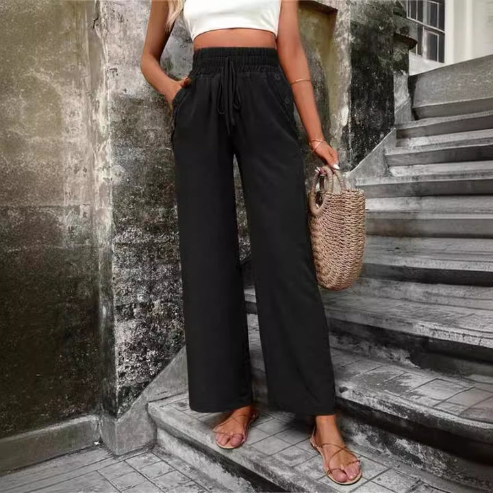 Women Stylish Leisure Pants with Elastic Waistband and Side Pockets Lune London