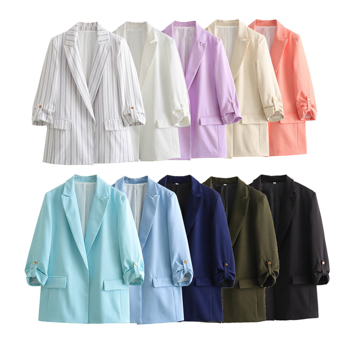 Elegant blazer jacket for women with structured sleeves and discreet golden accents Lune London