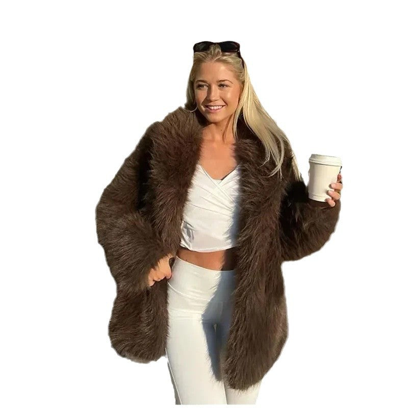 Veste en fausse fourrure de luxe pour femmes avec des manches volumineuses Chic & Stil