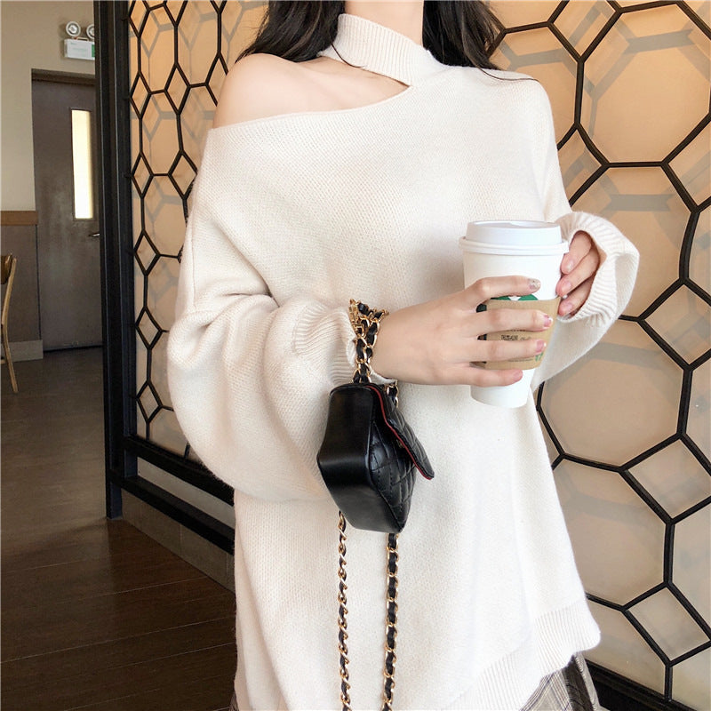 Fashion oversized sweater for women with a scoop neckline and turtleneck Lune London