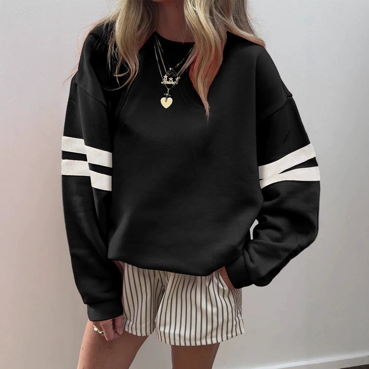 Sporty sweatshirt for women with contrasting color sleeves Lune London