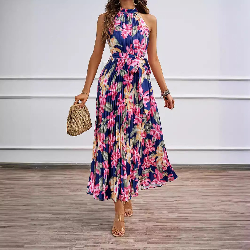Elegant maxi dress for women with floral design and ruched top Chic & Stil