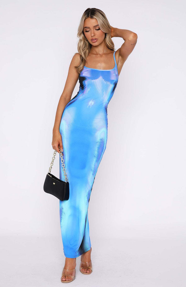 Maxi dress for women with graphic design and fitted silhouette Chic & Stil