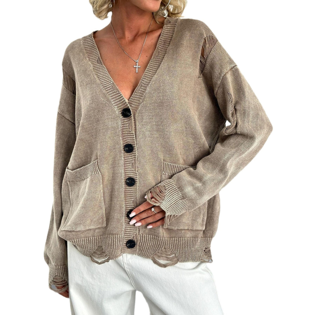 Casual knitted cardigan for women with marked visible seams and pockets Lune London