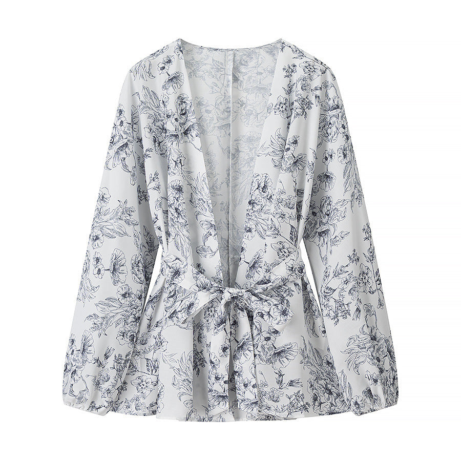 Relaxing women's pajama set with floral design Lune London