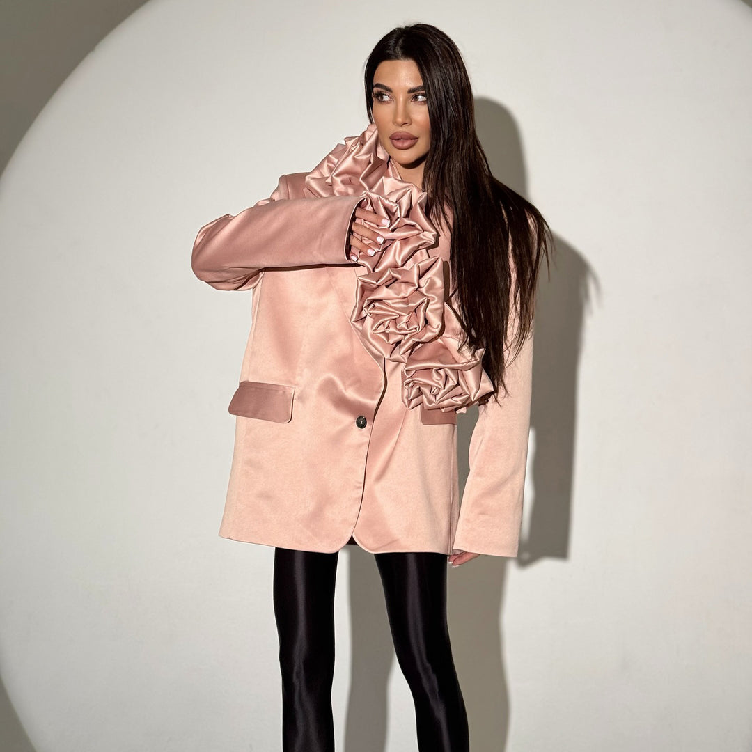 Women's jacket with voluminous ruffle details and an elegant collar Lune London